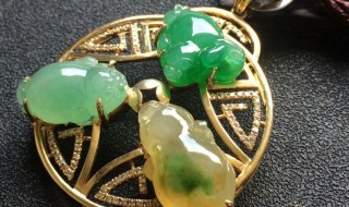 翡翠吊坠怎么样保养（翡翠吊坠怎么样保养最好）