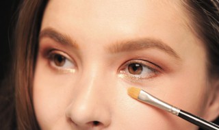 眼睑怎么读（眼睑怎么读音读出来）