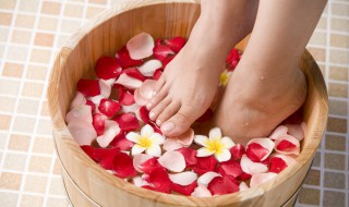 什么时候泡脚最好 冬天什么时候泡脚最好