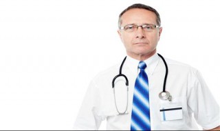 白大褂如何搭配才好看 白大褂配什么衣服合适