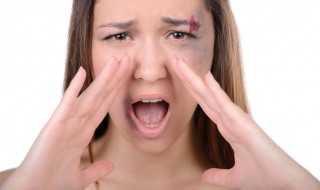 美白精华可以和芦荟胶一起使用吗（美白精华可以和芦荟胶一起使用吗女生）