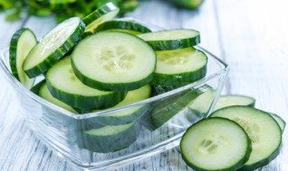 蒜泥黄瓜怎么做好吃（蒜泥黄瓜怎么做好吃又简单）