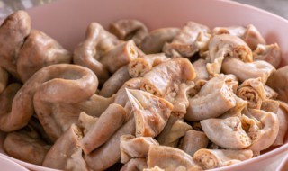 炸胡椒炒肥肠怎么做