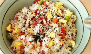 黑白金蛋饭怎么做 黑金炒饭做法