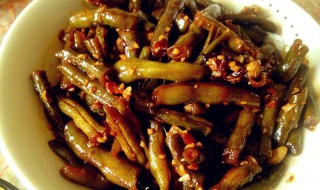 梅菜肉酱焖红豆角怎么做（梅菜肉酱焖红豆角怎么做视频）