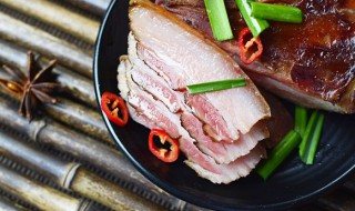 姜丝腊肉蒸剥皮牛怎么做 炒腊肉去皮吗