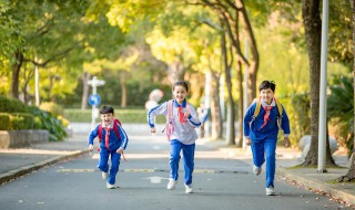 务必的近义词是什么 务必的近义词是什么词语