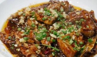 胖头鱼头的做法（家常炖胖头鱼头的做法）