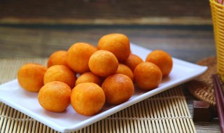 炸红薯丸子是怎么做的（怎样炸红薯丸子?）