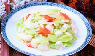 西芹百合怎么炒菜好吃 西芹炒百合的做法