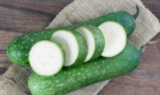 排骨冬瓜汤粉丝汤怎么做 排骨冬瓜汤粉丝汤怎么做才好吃