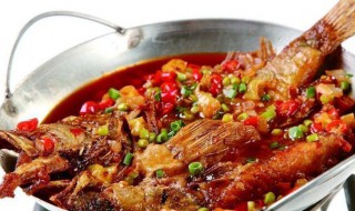 做石锅桂鱼的方法 石锅鱼制作过程