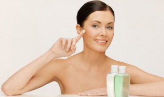 乳液和面霜都要用吗（晚上乳液和面霜都要用吗）