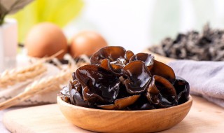 西芹木耳丝炒肉筋怎么做 西芹木耳丝炒肉筋怎么做好吃