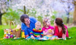 去野餐发朋友圈的文案短句(去野餐发朋友圈的文案短句英文)