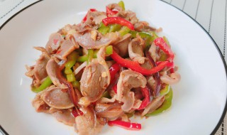洋葱炒鸡胗家常做法(洋葱炒鸡胗怎么做)