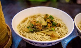 雪菜笋面（雪菜笋干面）