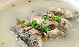 草菇鲫鱼汤（草菇和鲫鱼可以一起清炖吗）