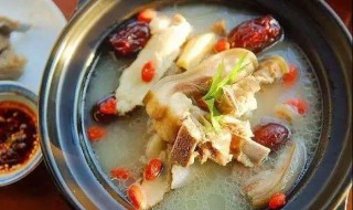 猪蹄黄芪当归汤（当归黄芪煲猪脚功效）