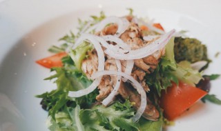 鲜蔬拌牛肉（凉拌牛肉的蔬菜）