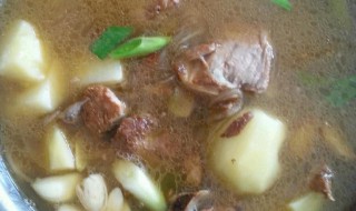 青蒜苗马铃薯浓汤（青蒜土豆）