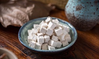 伏苓是什么意思（伏苓是什么样子的）