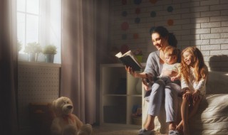 求莫泊桑项链阐述的中心思想 莫泊桑的项链围绕项链主要写了哪四件事