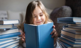 文字加偏旁组新字组词 文字加偏旁组新字组词叫做什么