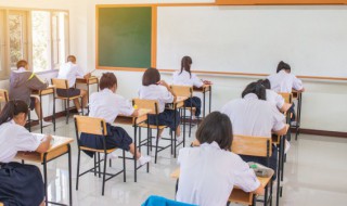 背上你的包英语怎么读(背上你的包英语怎么读语音)