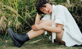 马丁靴怎么搭配好看（马丁靴怎么搭配好看图片）