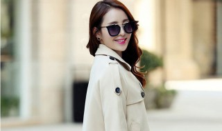 短斗篷怎么搭配（短斗篷怎么搭配衣服）