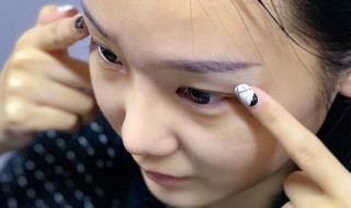 眼霜和眼部精华要一起用吗（眼霜和眼部精华要一起用吗知乎）