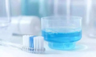 漱口水用完用清水冲吗 漱口水用完需要再用水冲一遍吗