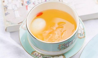 枸杞子炖鸽蛋（鸽子蛋煮枸杞）