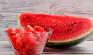西瓜和梨子能一起吃吗 西瓜和梨子能一起吃吗会中毒吗