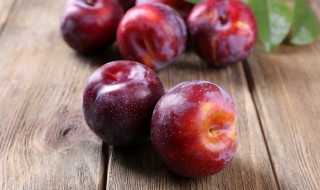 李子和牛奶能一起吃吗（李子和牛奶能一起吃吗宝宝）