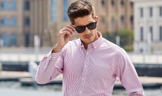 男生衬衫适合搭配什么外套 男生衬衫搭配什么外套好看