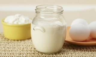 牛奶不用烤箱怎么做才好吃（牛奶不用烤箱可以做什么甜品）