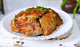 冷冻带鱼红烧怎么做好吃 冷冻带鱼红烧怎么做好吃又简单