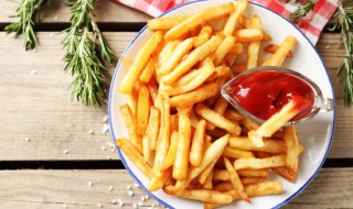 炸薯条的配料怎么做最好吃 炸薯条的配料怎么做最好吃又简单