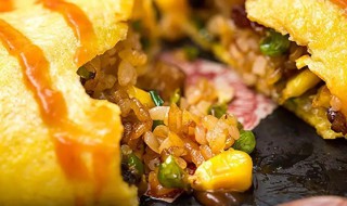 香菇火腿蛋包饭（香菇火腿鸡蛋）