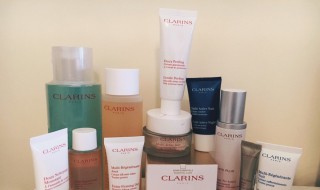 clarins是什么品牌（clarins是什么档次）