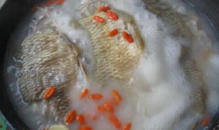 萝卜鲤鱼汤怎么做（萝卜鲤鱼汤怎么做好吃）