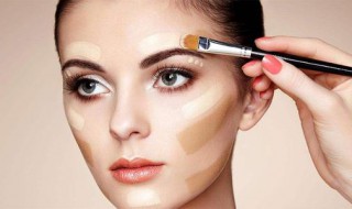 散粉不卡粉技巧（擦散粉怎么样才不卡粉）