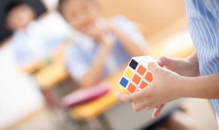 魔方怎么拼六面口诀 九格魔方怎么拼六面口诀