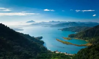 日月潭的特点是什么（日月潭的特点是什么和什么）