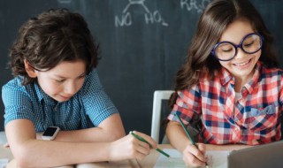 雪中送炭典故（雪中送炭出自哪首诗）