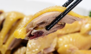 炖鸡汤怎么炖好吃（炖鸡汤怎么炖好吃放什么材料）