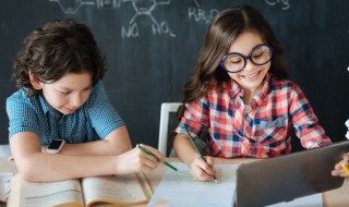 壁组词和拼音（壁组词拼音大写）