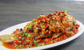 鲫鱼和甘草能一起吃吗（鲫鱼和甘草能一起吃吗宝宝）